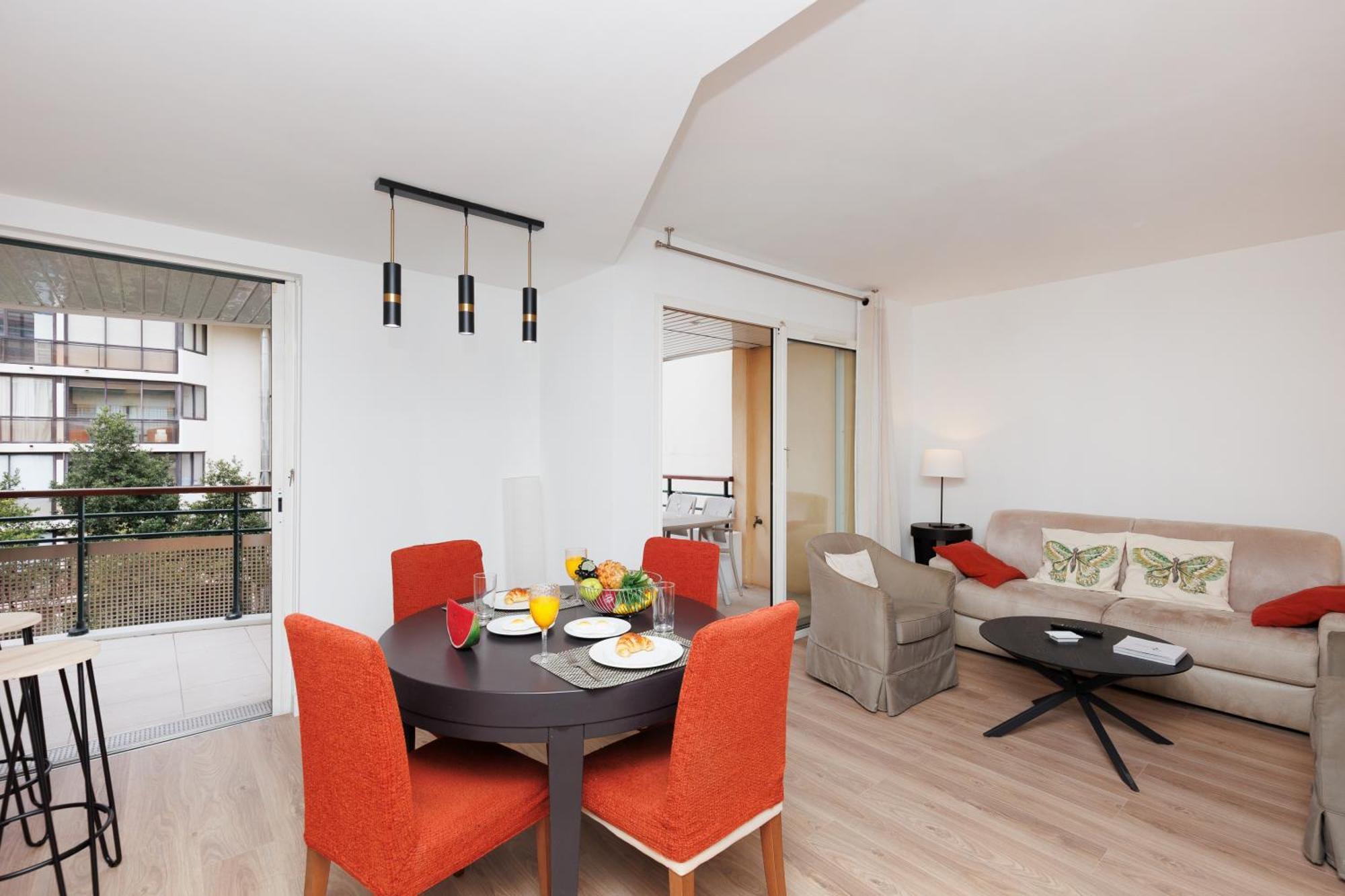 Pavillon Riviera 2 Yourhosthelper